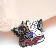 Load image into Gallery viewer, Best Friend Pin Set - Queenie and Dawnsing
