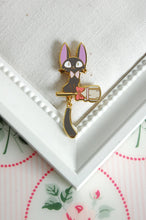 Load image into Gallery viewer, Jiji from Kiki&#39;s delivery service enamel pin
